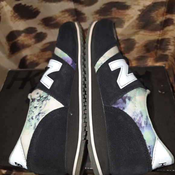 New Balance Women's 373 Retro Navy, Purple & Teal RARE Patterned Sneakers - 7.5 - Picture 5 of 10